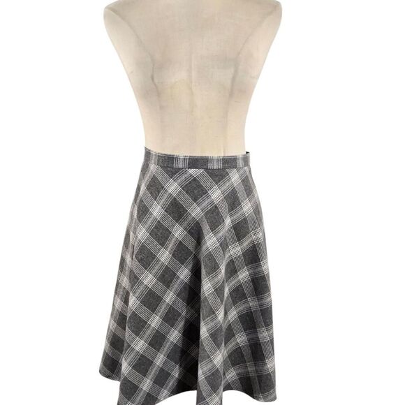 Tahari Gray Plaid Mini Skirt - Picture 1 of 7
